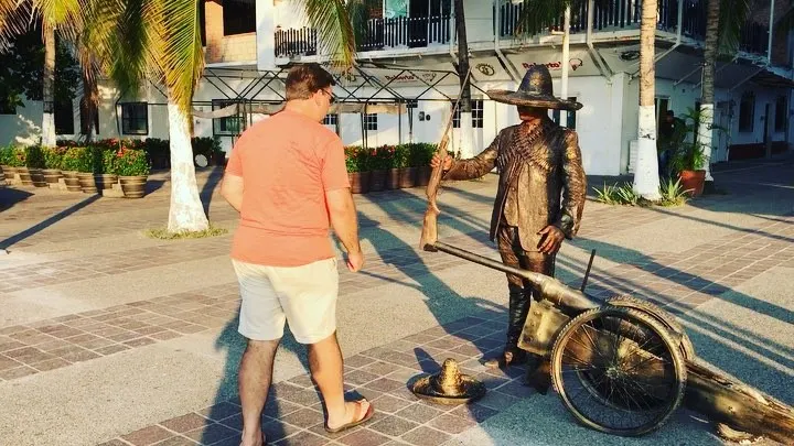 ТЕКИЛА И ЗЛОЕ ЛИЦО… 😖 (at Pto. Vallarta Zona Centro (Malecón))