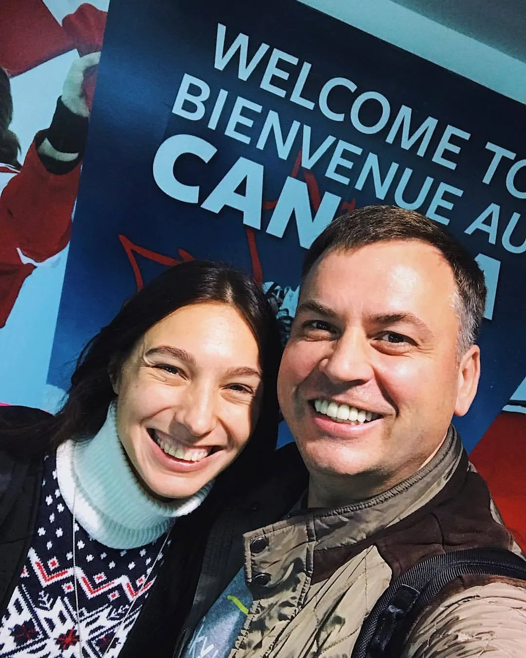Семь часов лета на старом боинге компании KLM из Амстердама в Торонто, пытки запахами голландской мясной и сырной