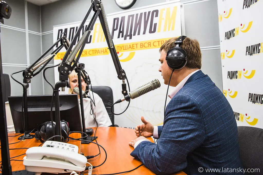 20170524 Radius FM-25