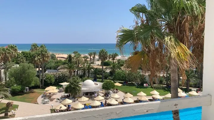 Вот так мы и отдыхаем в Тунисе 🇹🇳 (at Eden Village Yadis Hammamet) https://www.instagram.com/p/B1bN2MNIKbr/?igshid=6yrelolm8197