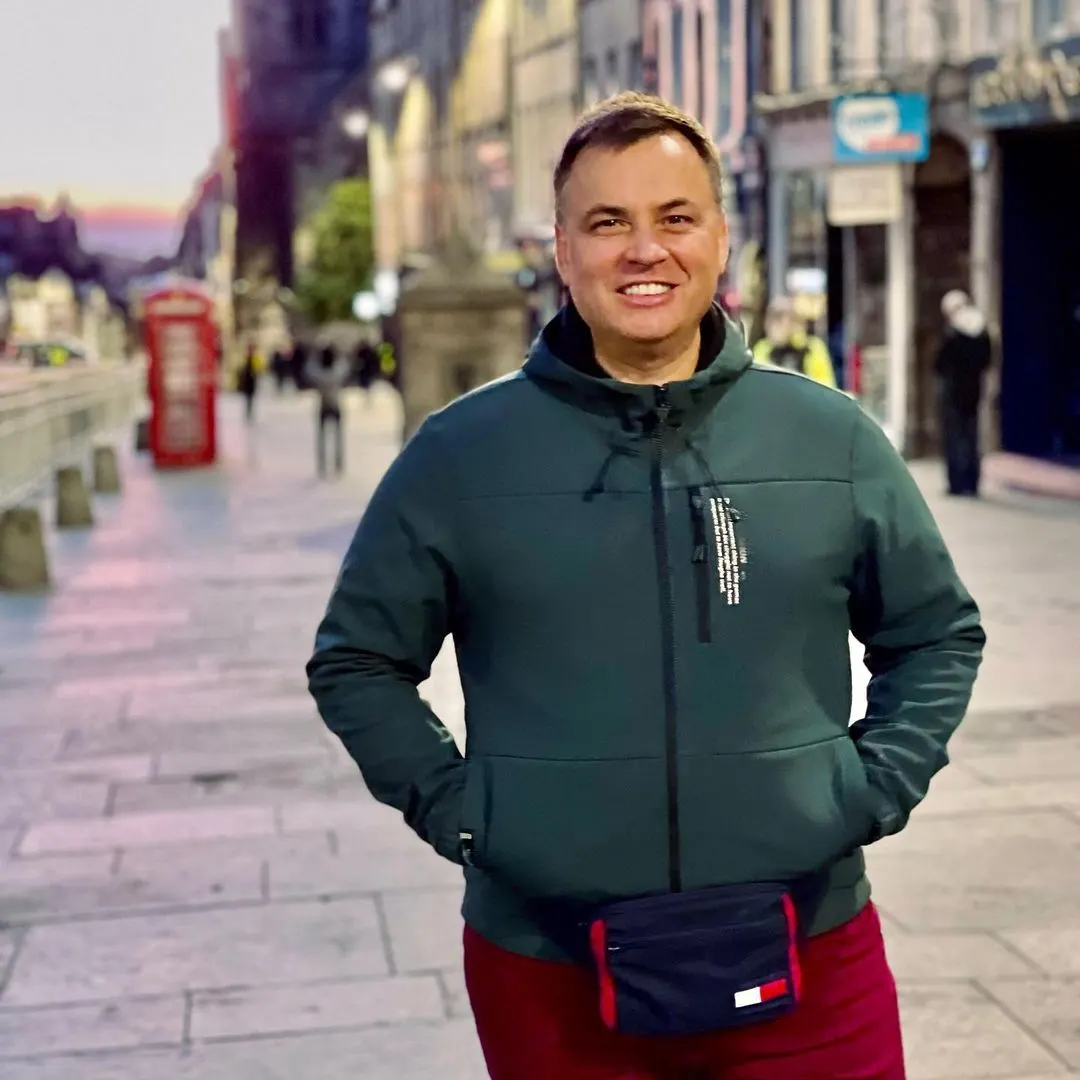 Всерьез задумался о поступлении в магистратуру Эдинбургского Университета на курс: «Философия, наука и религия». Вот примерная программа курса