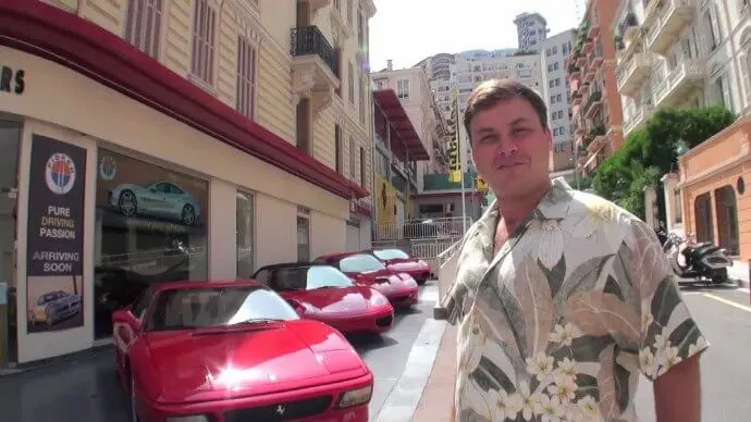 Автосалон в Монако