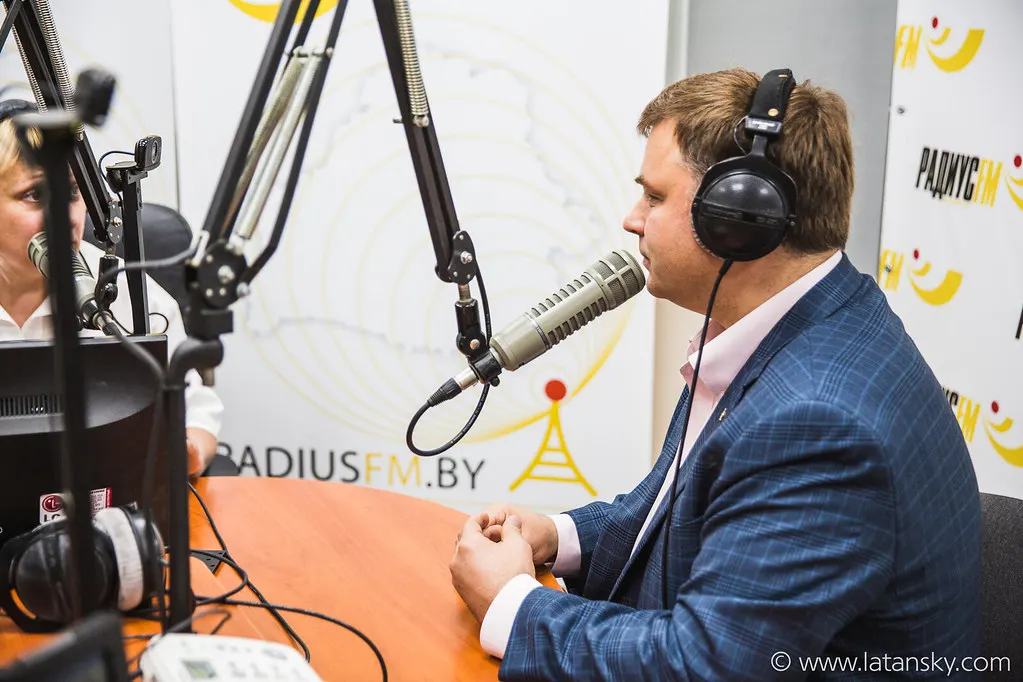 20170524 Radius FM-12