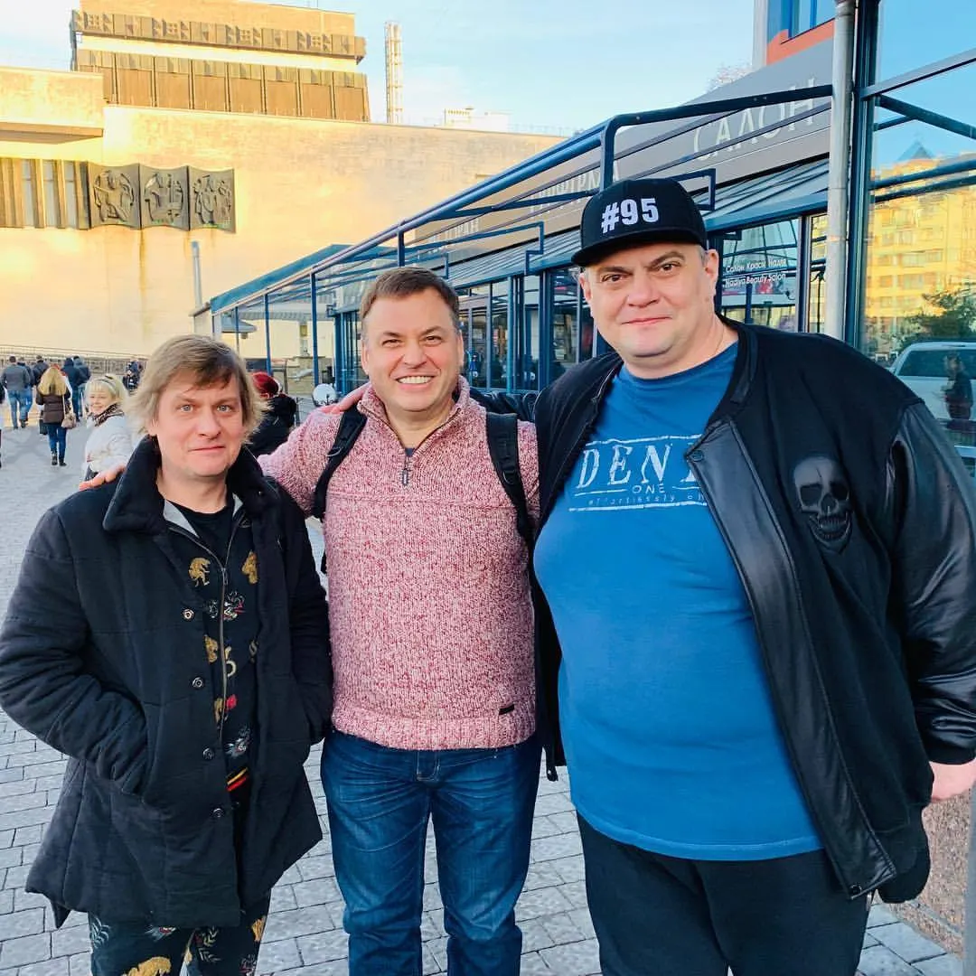 Мы уже в Ивано-Франковске. И не только мы — Квартал 95 тоже здесь! 😎 Живём мы с ними,