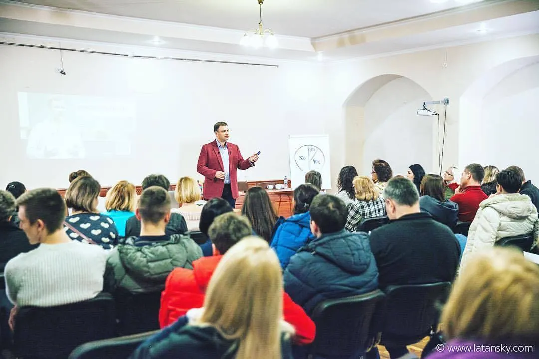 Как я люблю формат ДУХОВНЫХ ВЕЧЕРОВ! 🙏❤️ ⠀ Сегодня встречались в Житомире и,как всегда, — масса интересных вопросов
