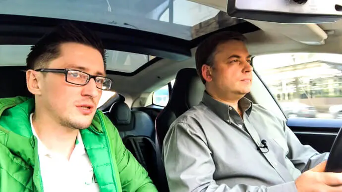 БУДУЩЕЕ ЭЛЕКТРОМОБИЛЕЙ В УКРАИНЕ. Тест-драйв Tesla. Николай Латанский и Захар Пашун