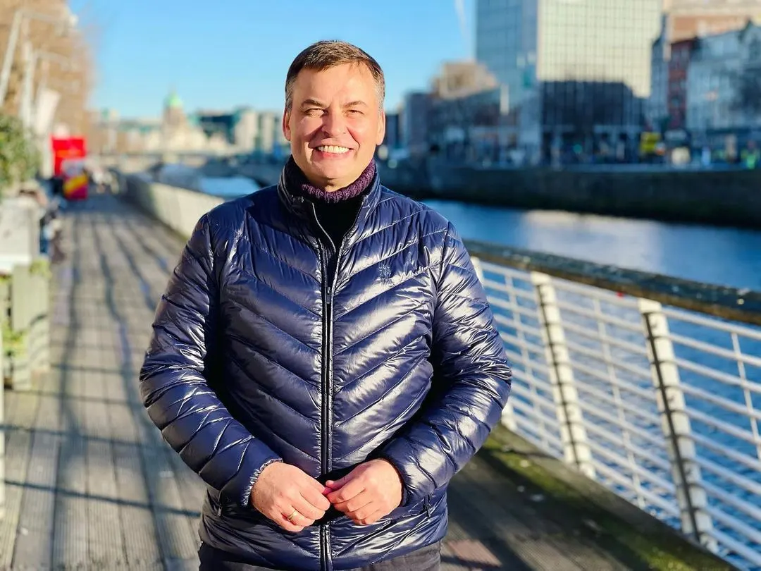 Приветствую вас из Дублина, Ирландия 🇮🇪 — это уже 79-я страна, где нам довелось побывать. ⠀ Мы залетели