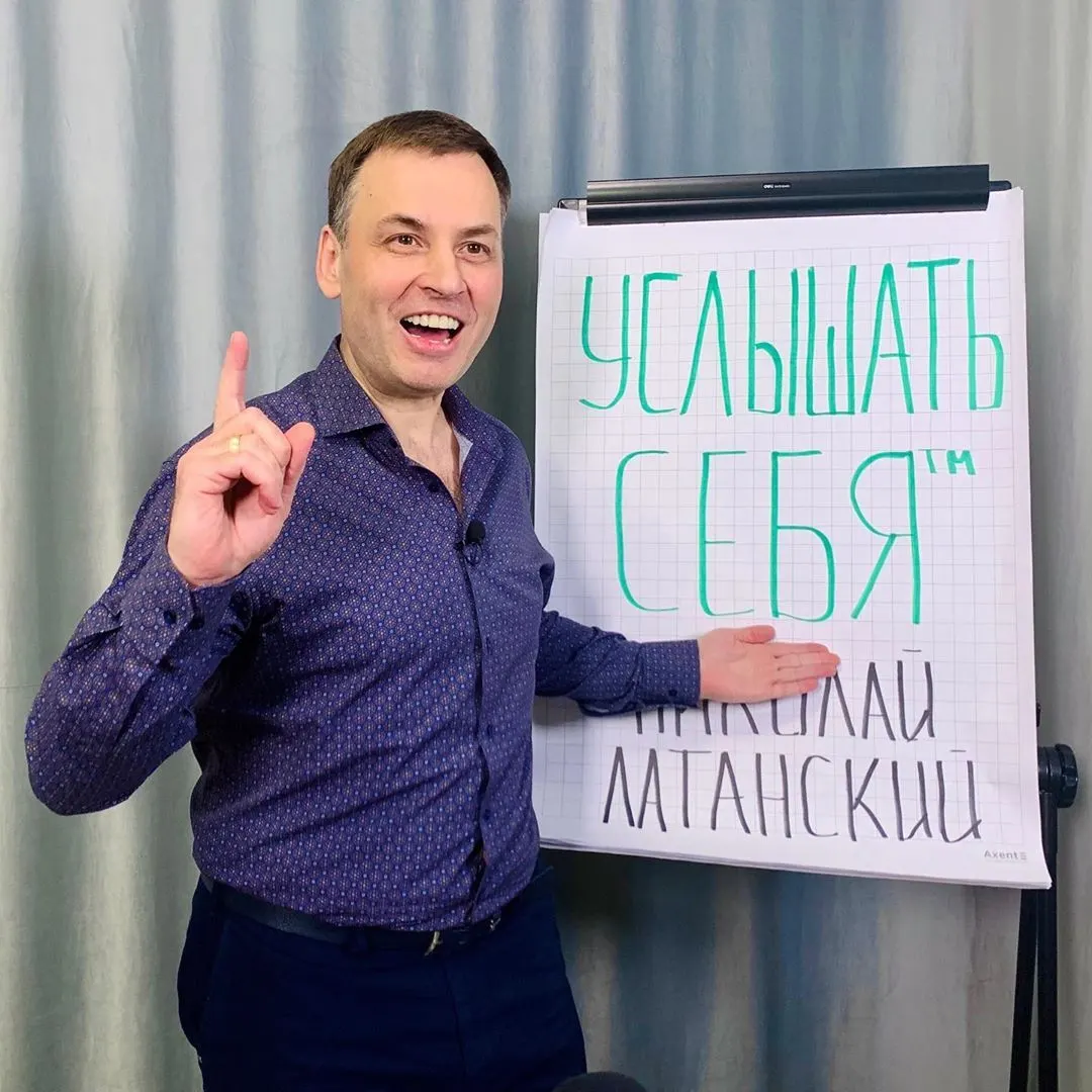 Выступил сегодня на казахском международном фестивале «Солнце в ладонях». ⠀ Было здорово. Участникам и организаторам понравилось. А я