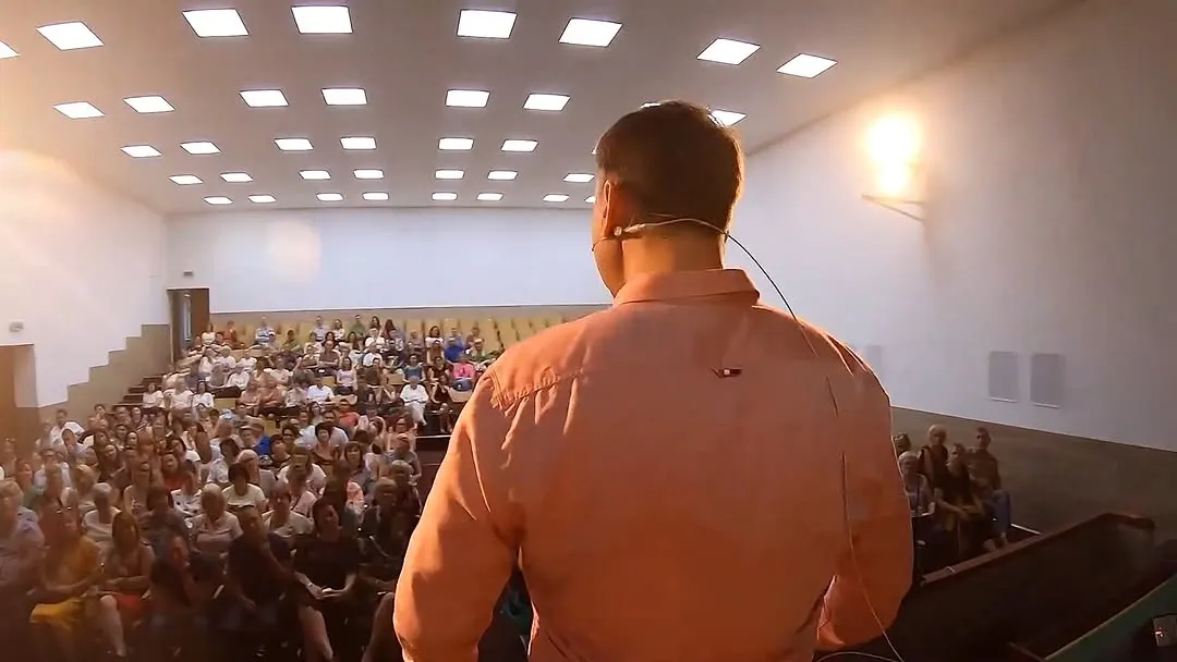 НОВОВОЛЫНСК. КАК ЭТО БЫЛО ⠀ Этот город запомнится нам с @latanska навсегда большим залом полным заинтересованных доброжелательных людей.