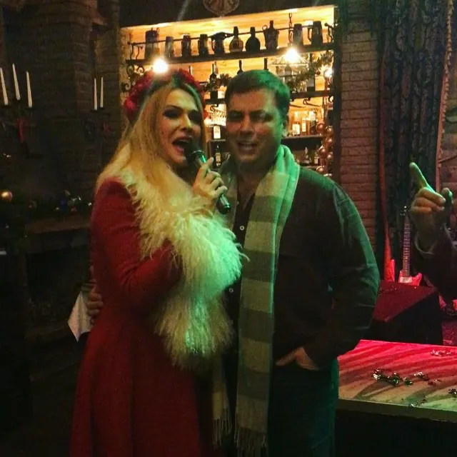 А я на Новый Год с Ольгой Сумской дуэтом пел! :) ☃ 🎄