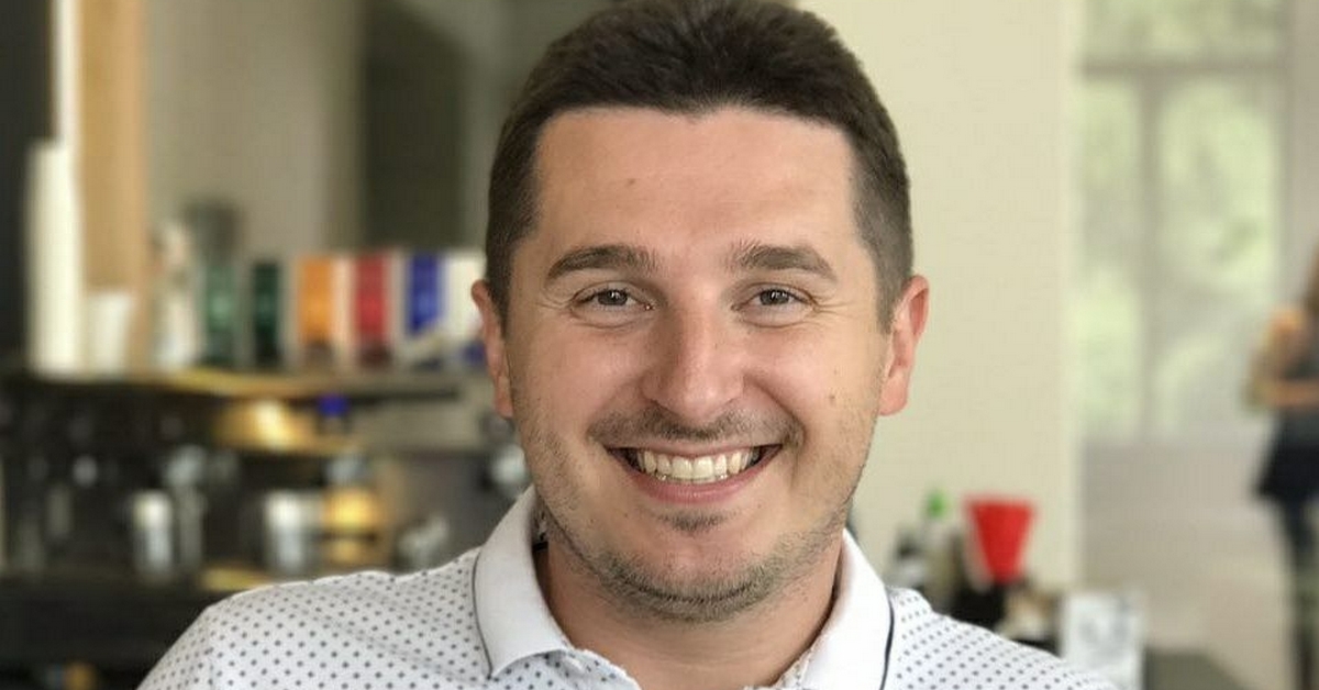 Не знаю как, но это работает. 7 недель гениальности™