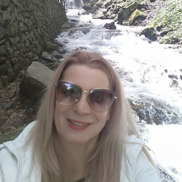 Елена Лесик