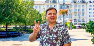 Узнайте, как помогать людям и при этом зарабатывать много денег. фотография